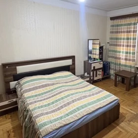 In Baku 80.0 m² apartment is for sale - Image 2