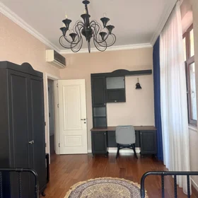 In Baku 115.0 m² apartment is for rent - Image 2