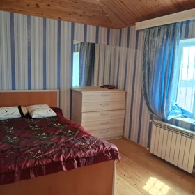 In Baku 220.0 m² house with 4.0 rooms is for rent - Изображение 2