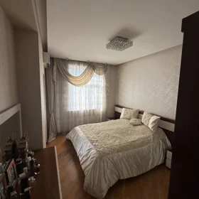 In Baku 128.0 m² apartment is for sale - Image 5