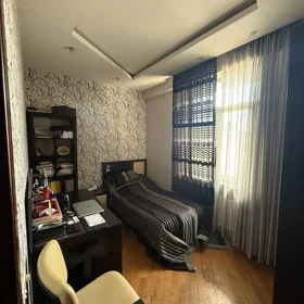 In Baku 128.0 m² apartment is for sale - Image 6