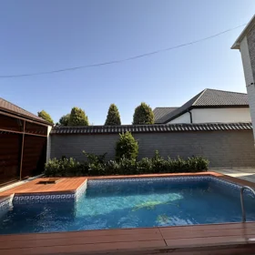 In nan 260.0 m² house with 5.0 rooms is for sale - Image 3