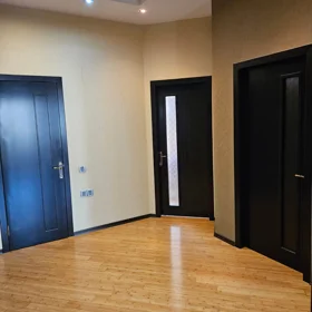 In Baku 100.0 m² apartment is for sale - Image 6
