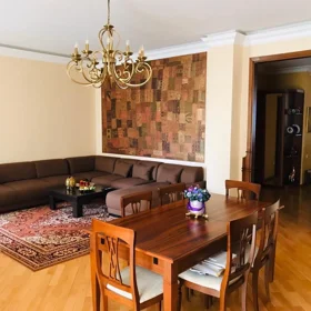 In Baku 220.0 m² apartment is for sale - Image 2