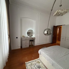 In Səbail rayonu 135.0 m² apartment is for rent - Image 8