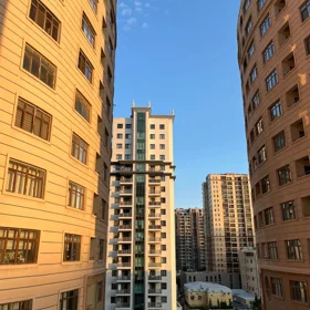In Baku 136.0 m² apartment is for sale - Image 9
