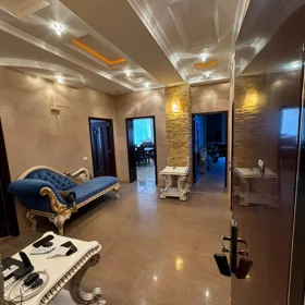 In Baku 120.0 m² apartment is for sale - Image 8