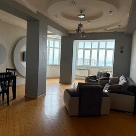 In Baku 130.0 m² apartment is for sale - Image 6