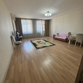 In Baku 80.0 m² apartment is for sale - Image 4