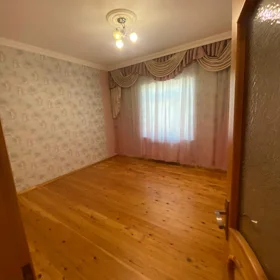 In Binəqədi rayonu 250.0 m² house with 4.0 rooms is for rent - Image 4