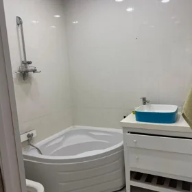 In Baku 58.0 m² apartment is for rent - Image 2