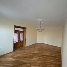 In Baku 180.0 m² house with 6.0 rooms is for rent - Image 4