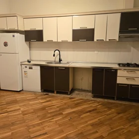 In Baku 180.0 m² house with 6.0 rooms is for rent - Image 9