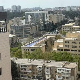 In Baku 182.0 m² apartment is for sale - Image 4