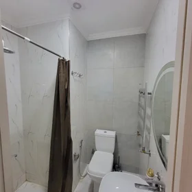 In Baku 70.0 m² apartment is for rent - Image 2