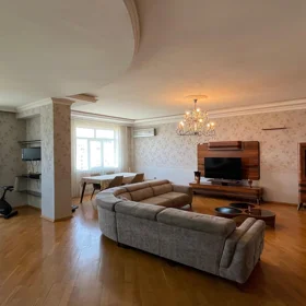 In Baku 158.0 m² apartment is for sale - Image 5
