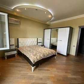 In Baku 158.0 m² apartment is for sale - Image 10