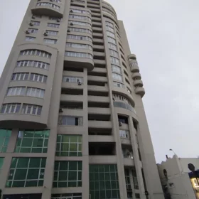 In Baku 207.0 m² apartment is for sale - Image 4