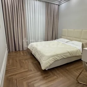 In Baku 110.0 m² apartment is for rent - Image 5