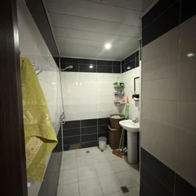 In Khirdalan 83.0 m² apartment is for sale - Image 9