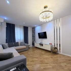 In Baku 110.0 m² apartment is for rent - Image 4