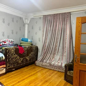 In Baku 100.0 m² house with 4.0 rooms is for sale - Image 7