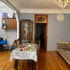 In Baku 100.0 m² house with 4.0 rooms is for sale - Image 9