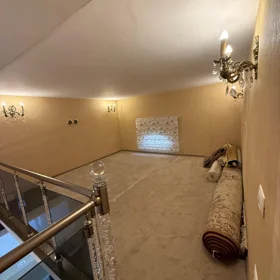 In Baku 200.0 m² apartment is for sale - Image 2