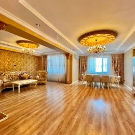In Baku 286.0 m² apartment is for rent - Image 3