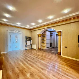 In Baku 286.0 m² apartment is for rent - Image 6