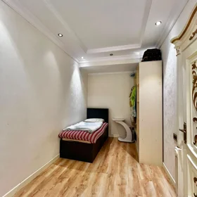 In Baku 286.0 m² apartment is for rent - Image 8