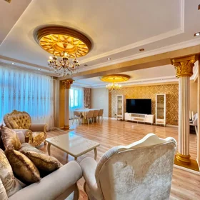 In Baku 286.0 m² apartment is for rent - Image 10