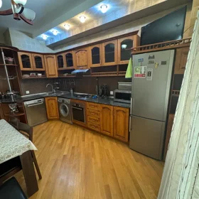 In Baku 120.0 m² apartment is for rent - Image 10
