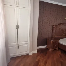 In Baku 137.0 m² apartment is for rent - Image 9