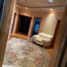 In Baku 117.0 m² apartment is for sale - Image 3