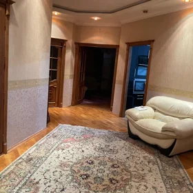 In Baku 117.0 m² apartment is for sale - Image 4