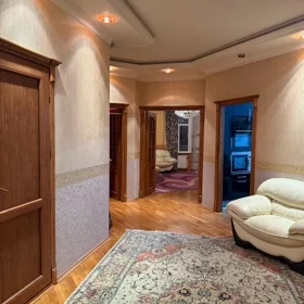 In Baku 117.0 m² apartment is for sale - Image 5