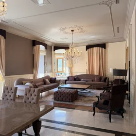 In Baku 350.0 m² apartment is for rent - Image 3