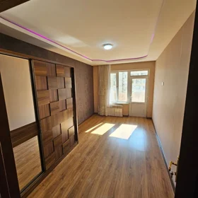 In Baku 100.0 m² apartment is for sale - Image 4