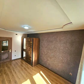In Baku 100.0 m² apartment is for sale - Image 6