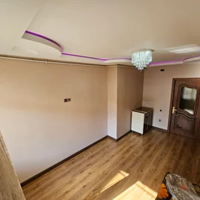 In Baku 100.0 m² apartment is for sale - Image 10