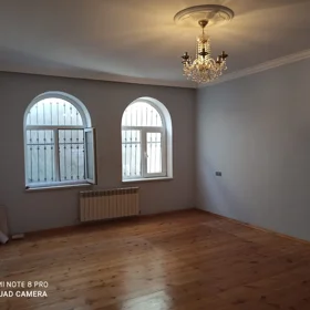 In Baku 300.0 m² house with 8.0 rooms is for sale - Image 2