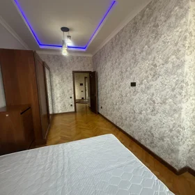 In Baku 110.0 m² apartment is for sale - Image 3
