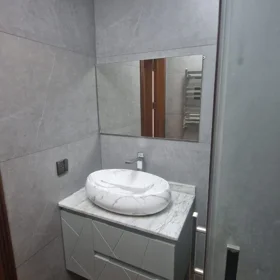 In Baku 110.0 m² apartment is for sale - Image 4