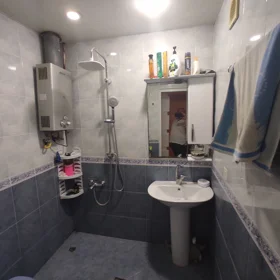In Baku 50.0 m² apartment is for sale - Image 2