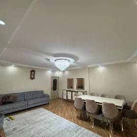 In Baku 120.0 m² apartment is for sale - Image 3