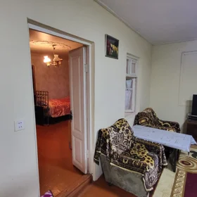 In Baku 50.0 m² house with 2.0 rooms is for rent - Image 6