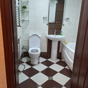 In Baku 100.0 m² apartment is for rent - Image 2
