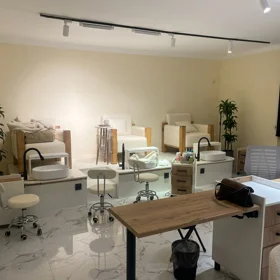 In Baku 75.0 m² commercial is for rent - Image 2