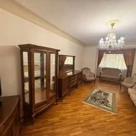 In Baku 90.0 m² apartment is for rent - Image 3